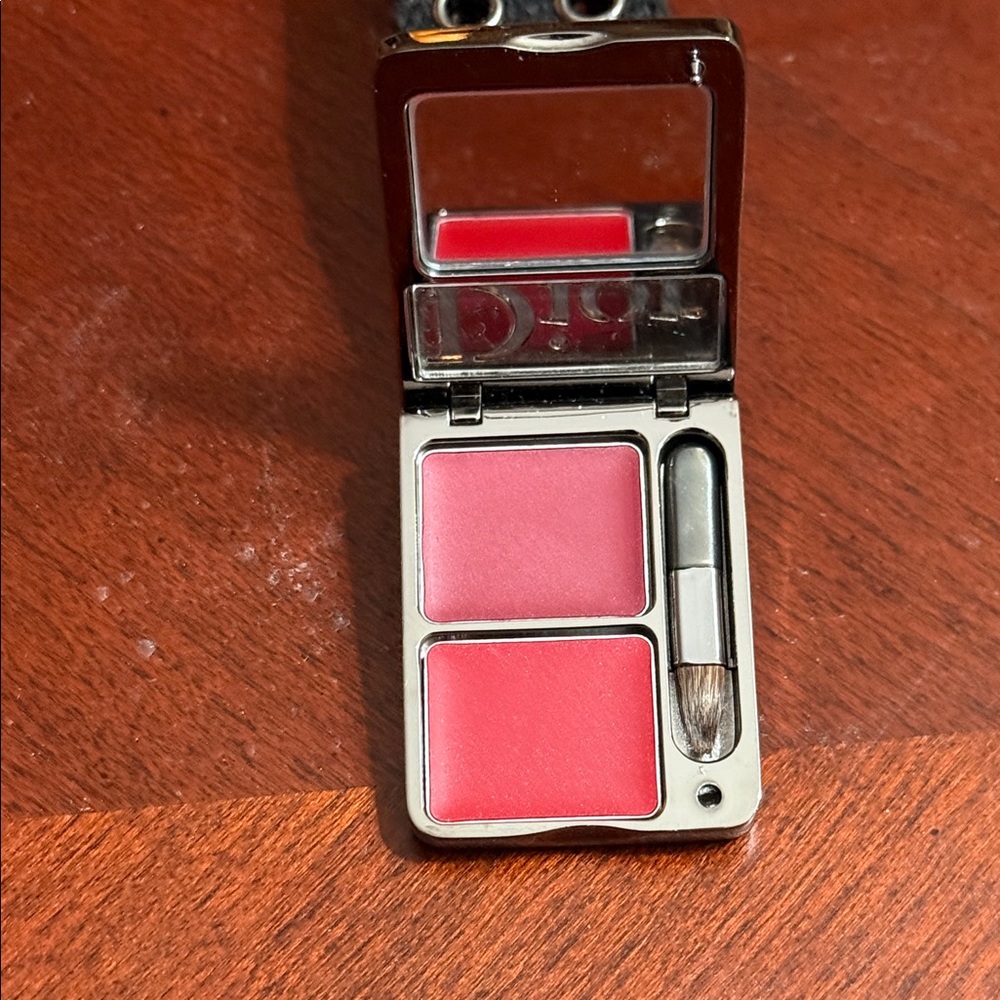 Christian Dior Street Chic Duo Compact Lipsticks - Picture 5 of 7
